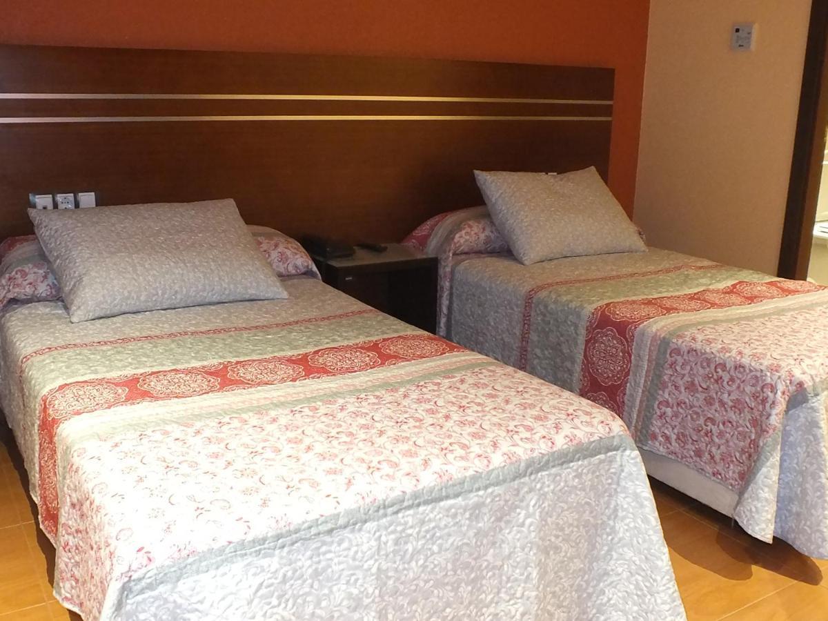 Motel Los Abedules Овьедо Экстерьер фото
