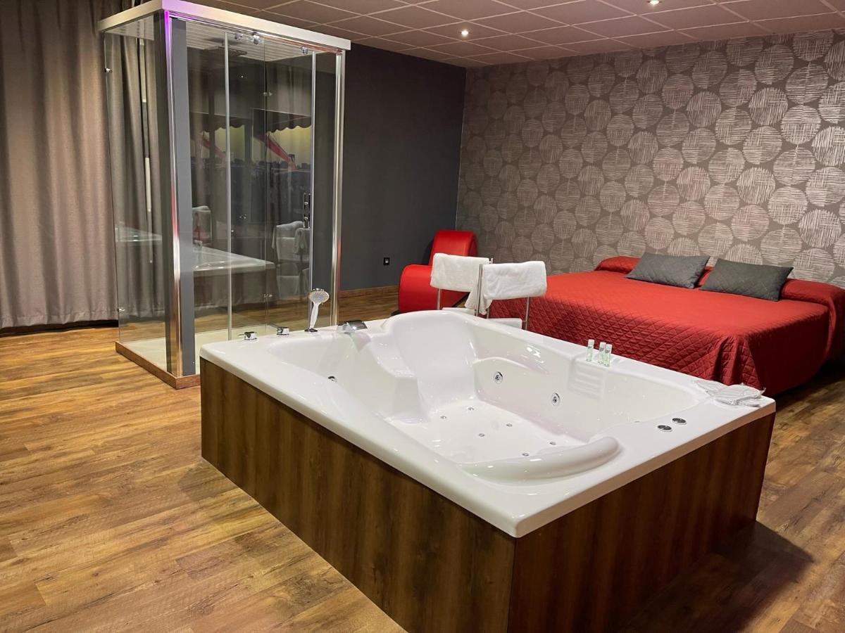 Motel Los Abedules Овьедо Экстерьер фото