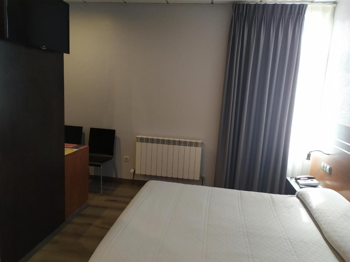 Motel Los Abedules Овьедо Экстерьер фото