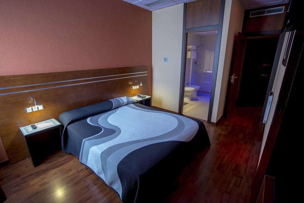 Motel Los Abedules Овьедо Номер фото