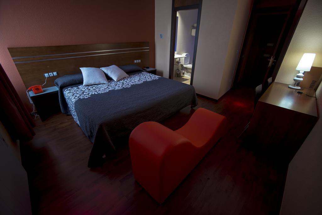 Motel Los Abedules Овьедо Номер фото