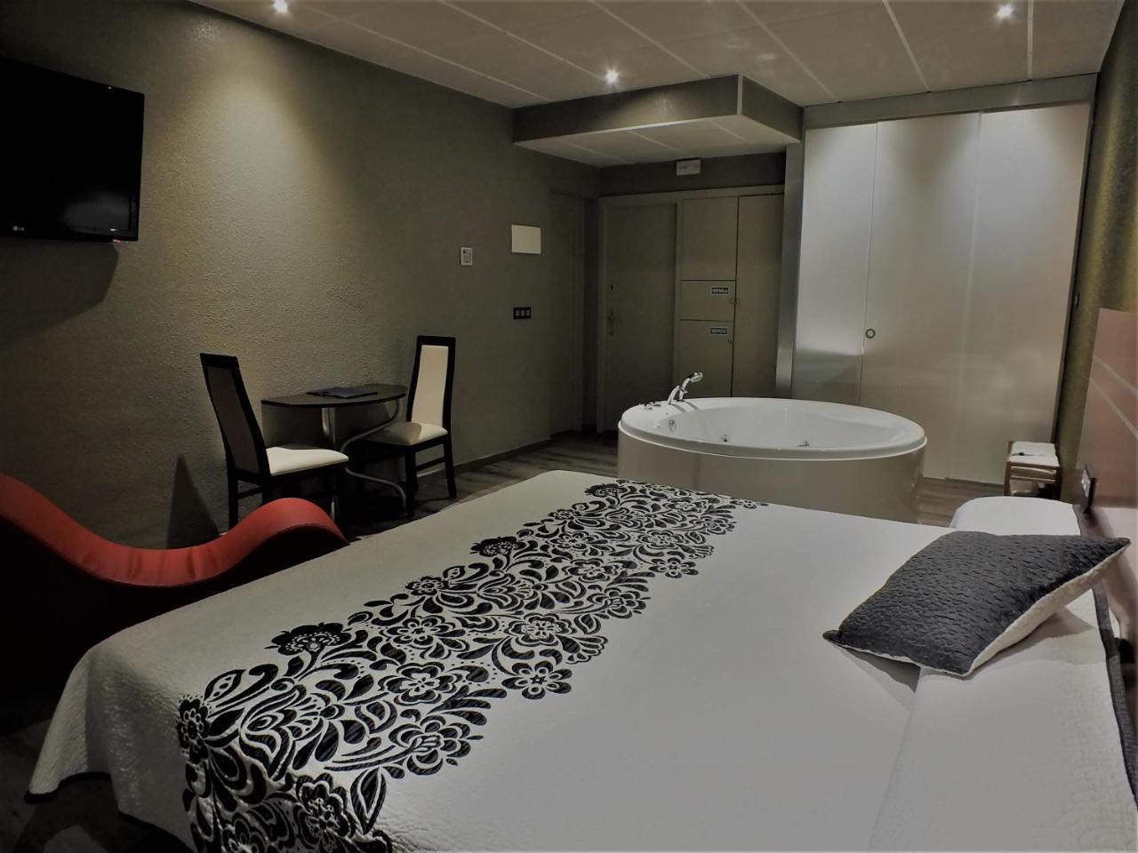 Motel Los Abedules Овьедо Экстерьер фото